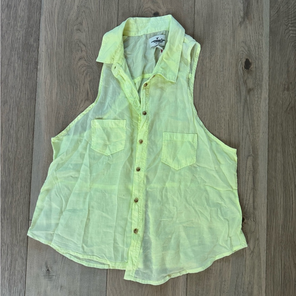 AEO Green Sleeveless Button Up Tank
